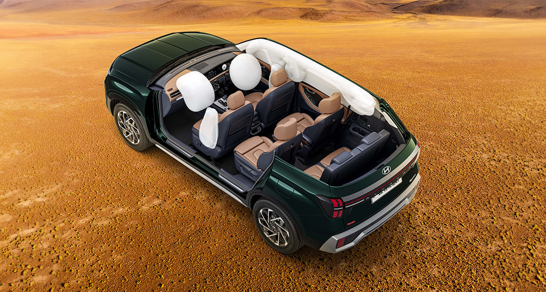 Hyundai Alcazar rear three-quarter exterior
