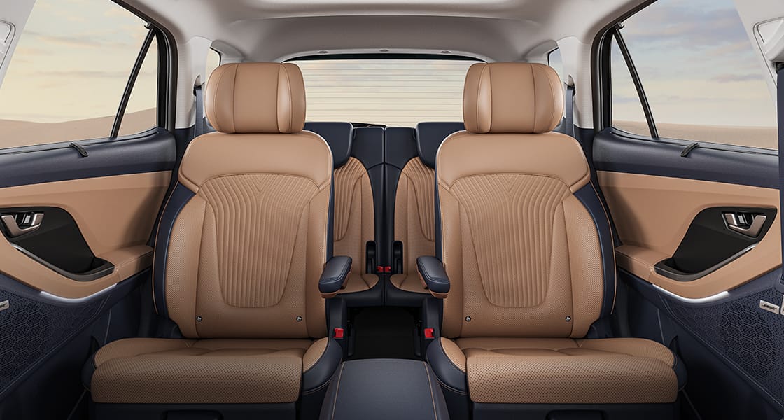Hyundai Alcazar second-row captain seats