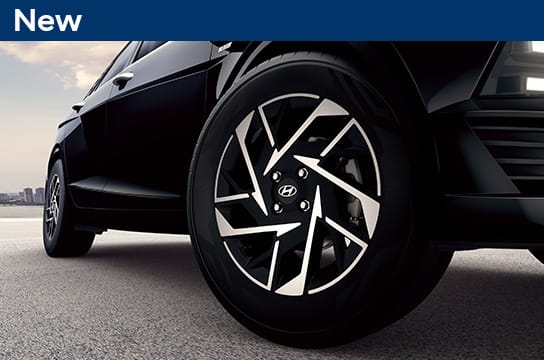 Hyundai Verna diamond-cut alloy wheels